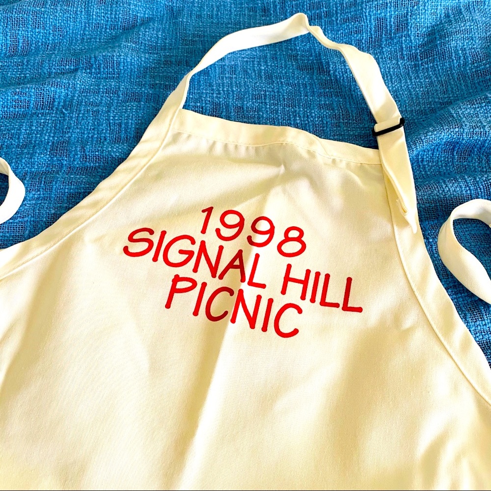 1998 Signal Hill Picnic Apron